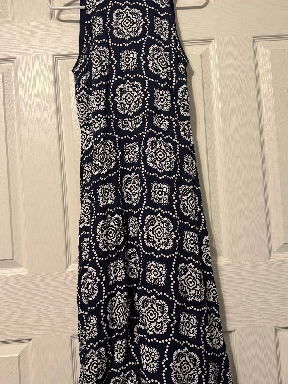 Ann Taylor Navy and White Sleeveless Printed Maxi Dress